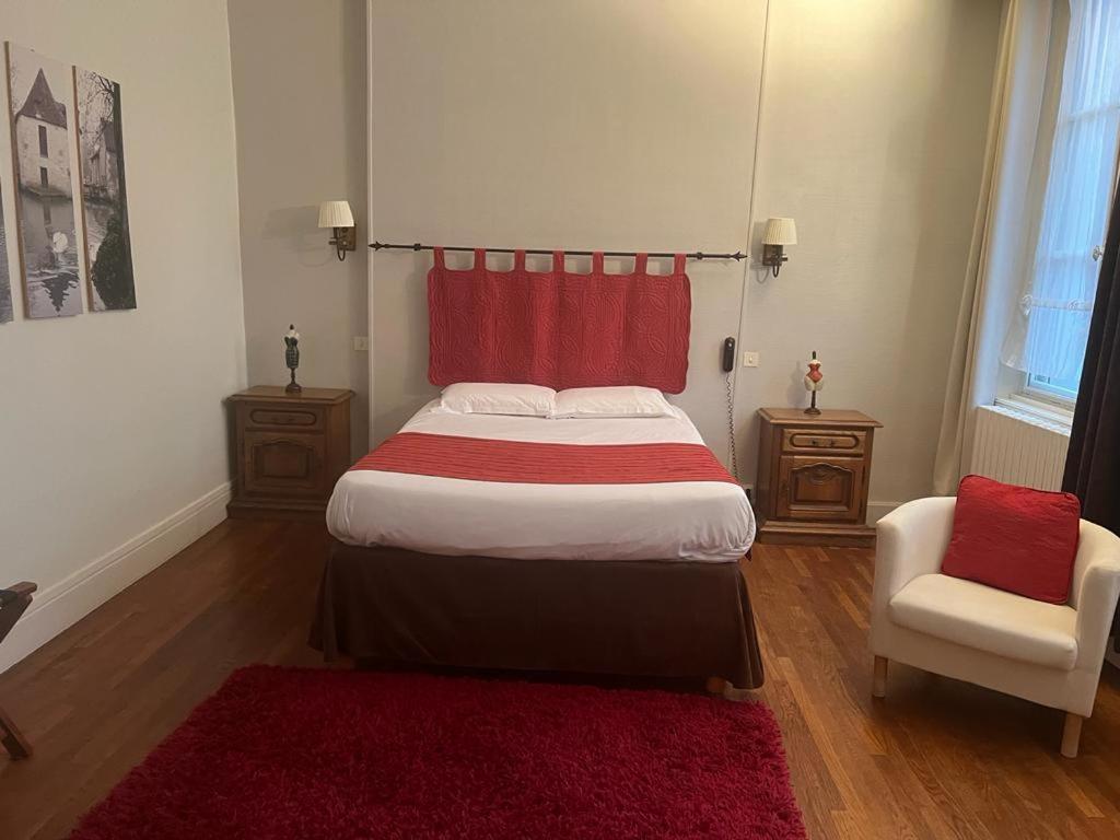 Hotel Le Grand Monarque Donzy Zewnętrze zdjęcie
