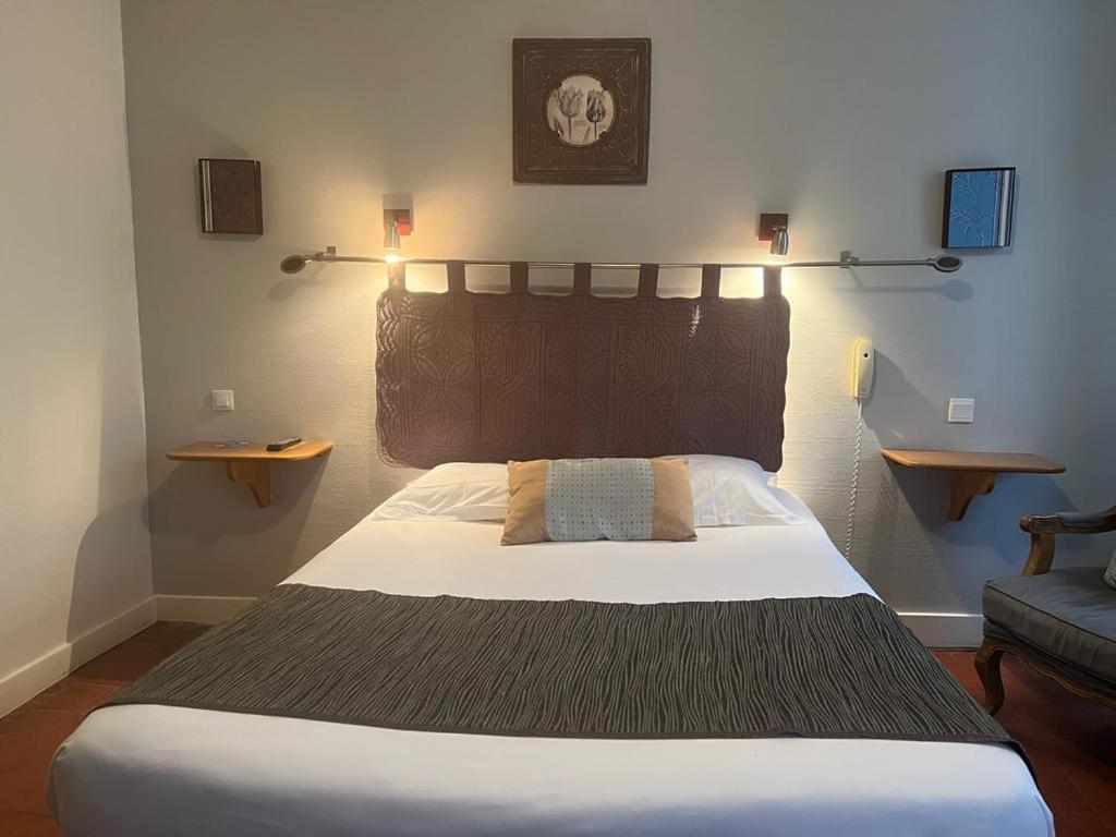 Hotel Le Grand Monarque Donzy Zewnętrze zdjęcie