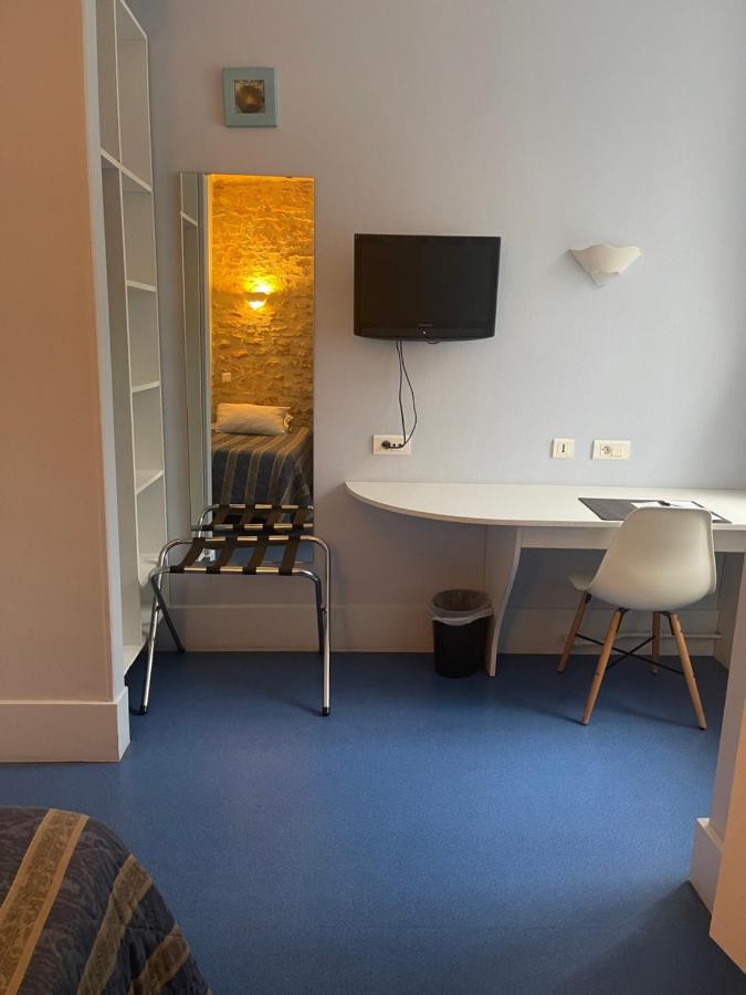 Hotel Le Grand Monarque Donzy Zewnętrze zdjęcie