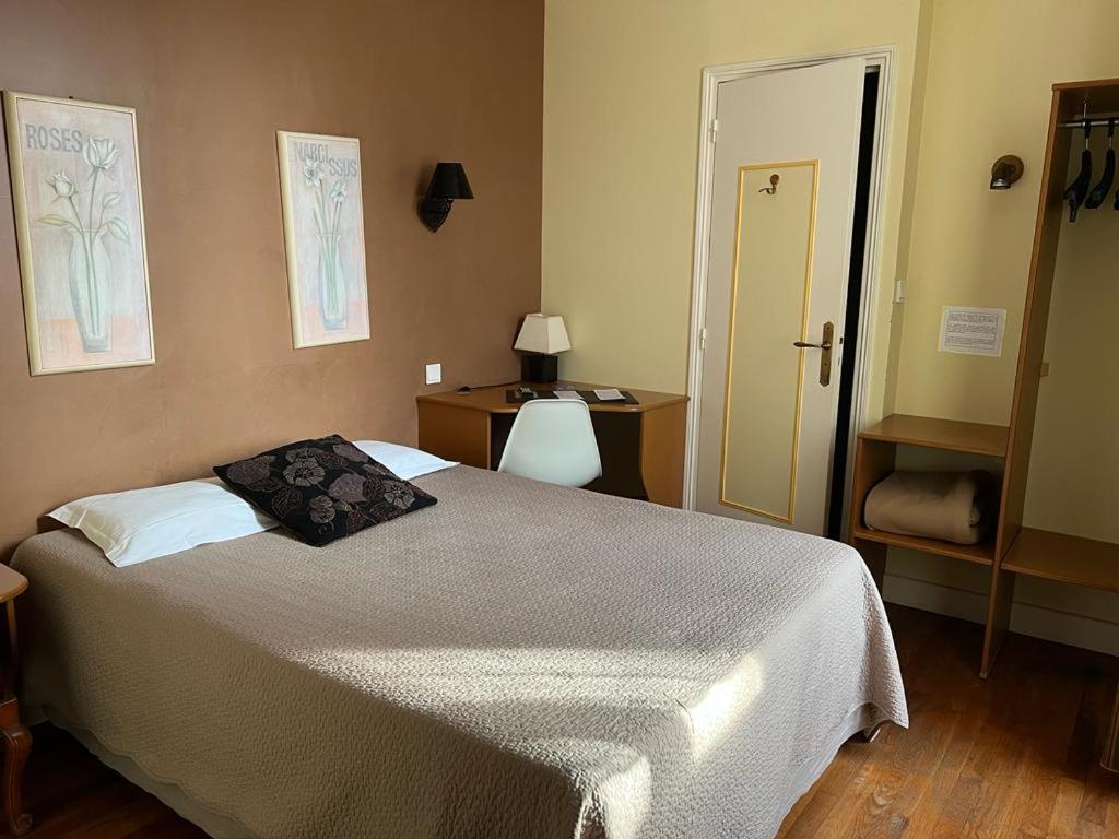 Hotel Le Grand Monarque Donzy Zewnętrze zdjęcie