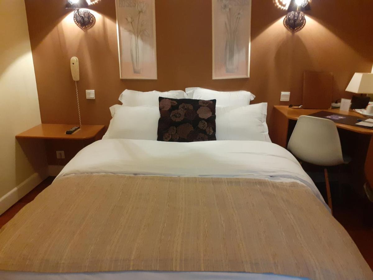 Hotel Le Grand Monarque Donzy Zewnętrze zdjęcie