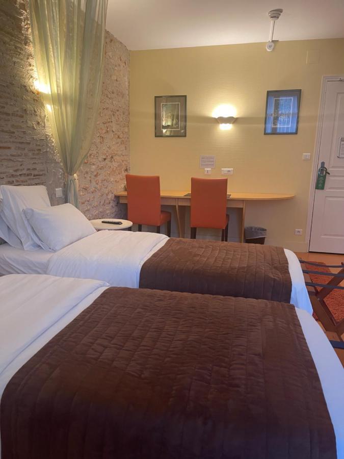 Hotel Le Grand Monarque Donzy Zewnętrze zdjęcie