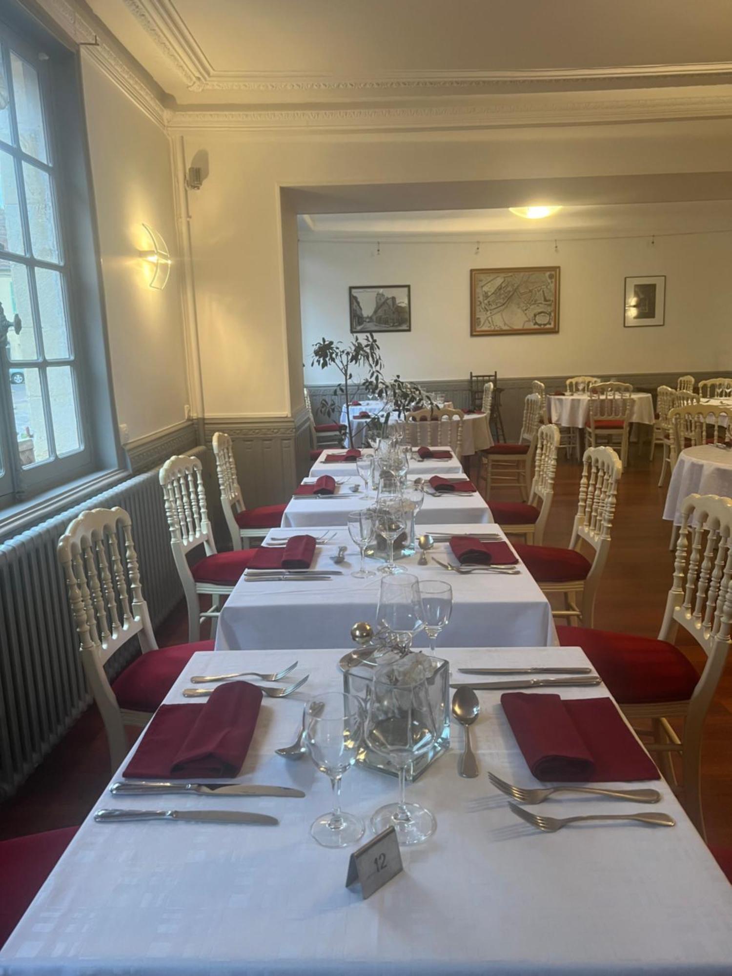 Hotel Le Grand Monarque Donzy Zewnętrze zdjęcie